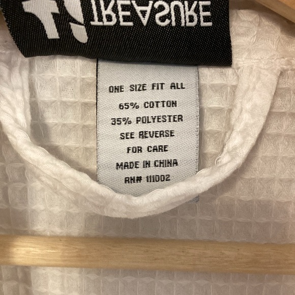 EUC Treasure Island white and navy full length bathrobe. One size. Unisex. - Picture 4 of 7